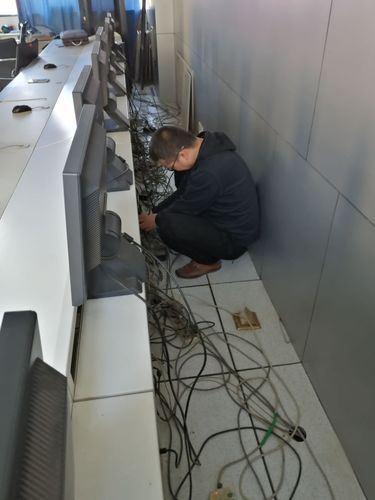 服务器维护热线_设备维护