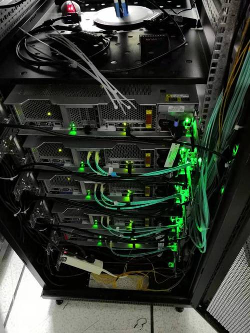 服务器主机架子_主机