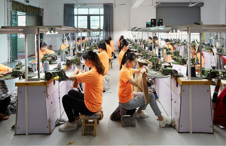 服装 东莞网站建设_创建设备