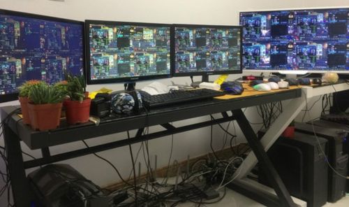 地下城搬砖用的什么服务器