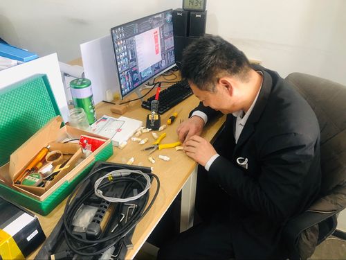 电脑系统维修_维修设备