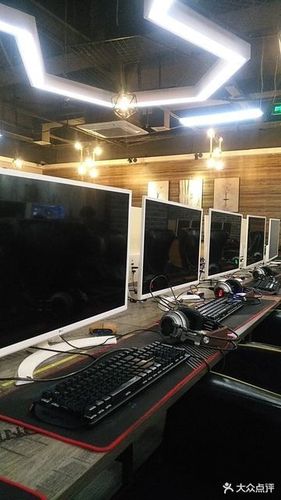 万利港网咖用的什么服务器