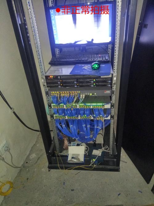 万利港网咖用的什么服务器