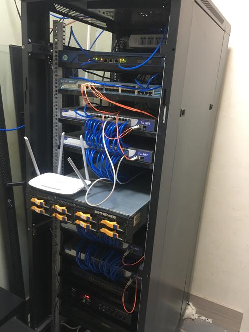 万利港网咖用的什么服务器