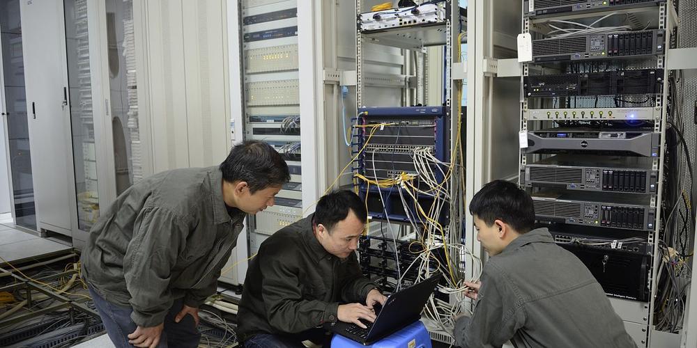 运维工程师管理服务器是什么