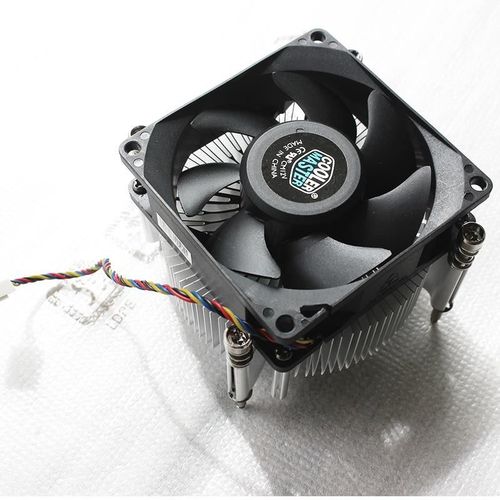 电脑服务器风扇声音大是什么原因