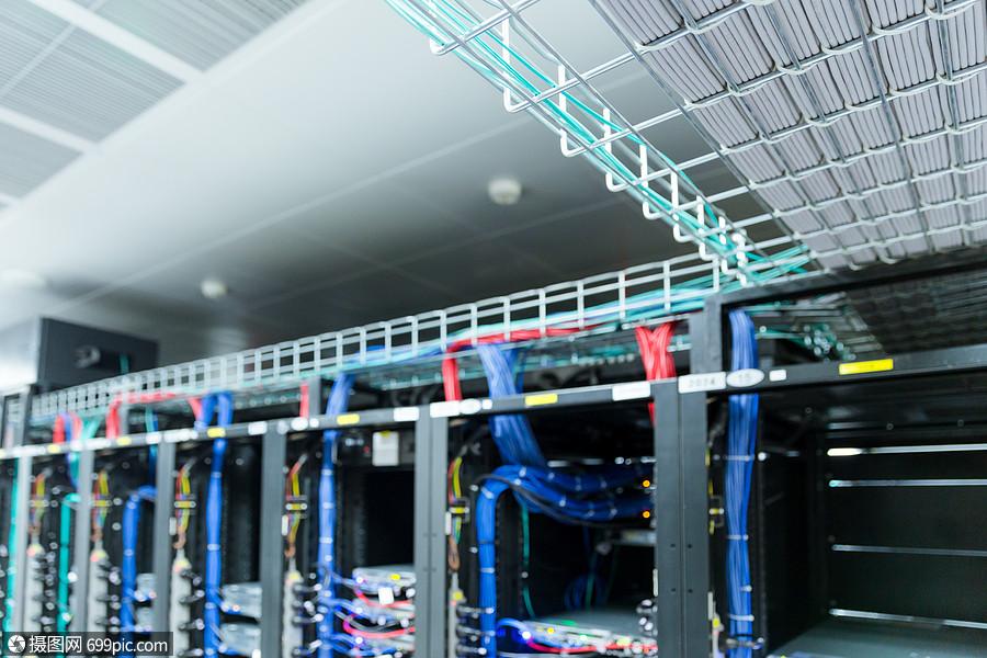 服务器上虚拟主机间通信_设备间通信