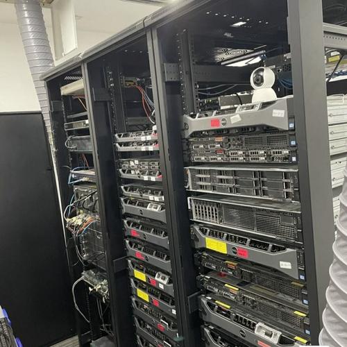 4H4G服务器能干什么