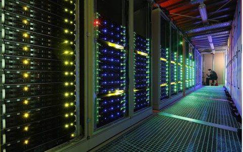 1Mbps云服务器，性能极限与实用场景解析