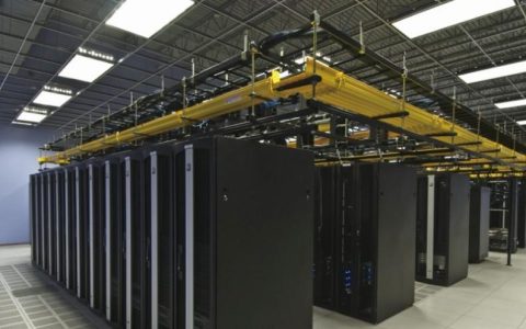 ams中心服务器的功能与作用是什么？