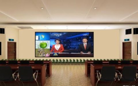 如何设计会议幕布照片以适应不同的屏幕布局？