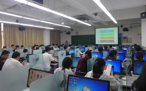 如何有效进行服务器教学以提高课堂学习效果？