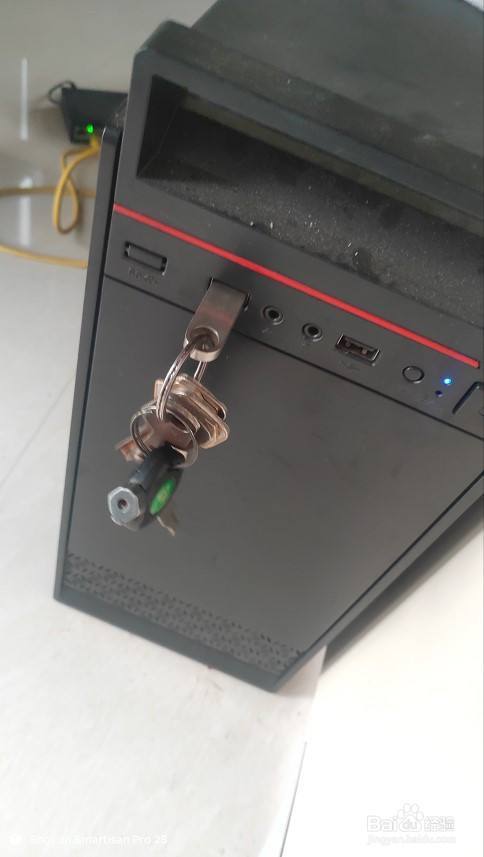 戴尔电脑哪里插U盘视频