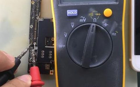 如何检测电脑主板电池是否耗尽电量？