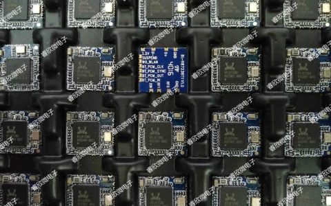 如何定位台式机的内置WiFi模块位置？