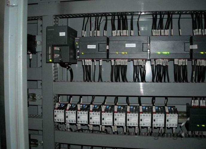 dcs服务器是干什么用的