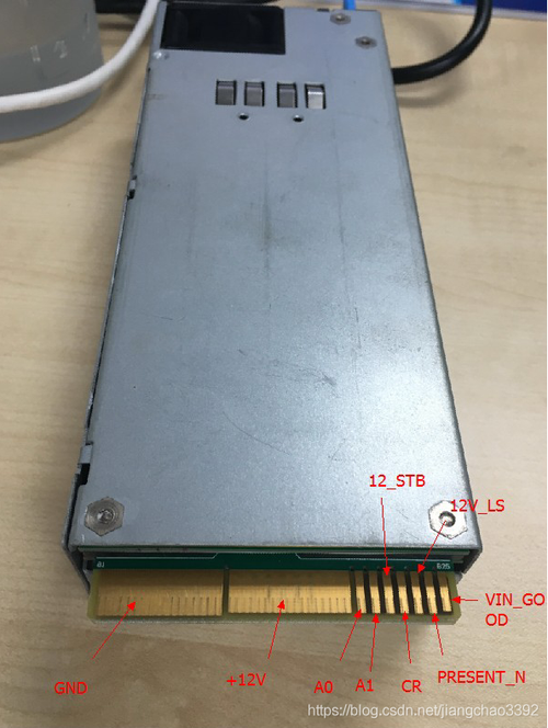 服务器电源电源接口的按钮是什么