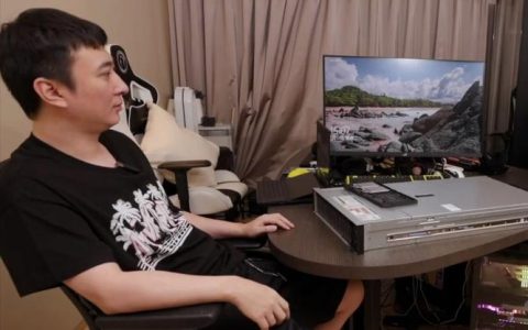 王思聪在哪款服务器上享受游戏时光?