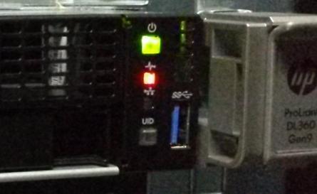 服务器指示灯显示888什么问题