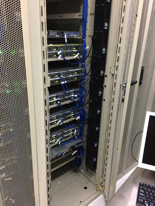 服务器一般在什么区域内