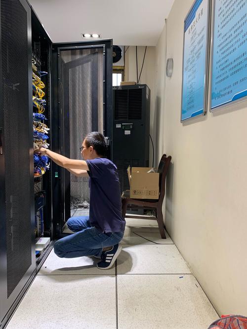 运维服务器是做什么的啊