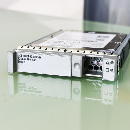 服务器系统用什么型号硬盘比较好