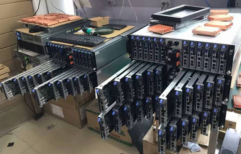 服务器标配390w是什么意思