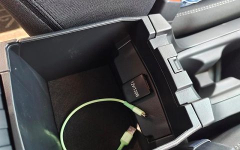 请问如何找到X5型号的优盘？