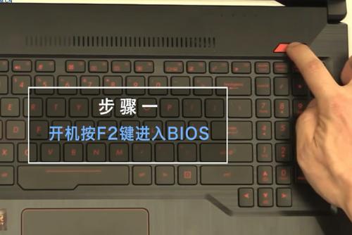 华硕台式主机开机键在哪里