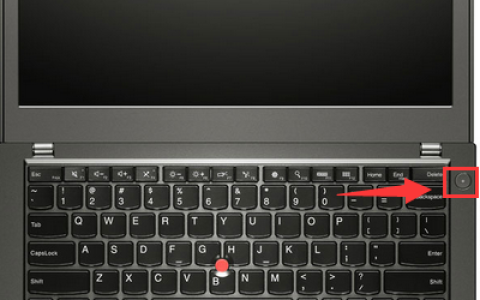 如何找到联想ThinkPad笔记本电脑的开机键位置？