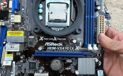 如何查看ASRock主板的启动项设置？