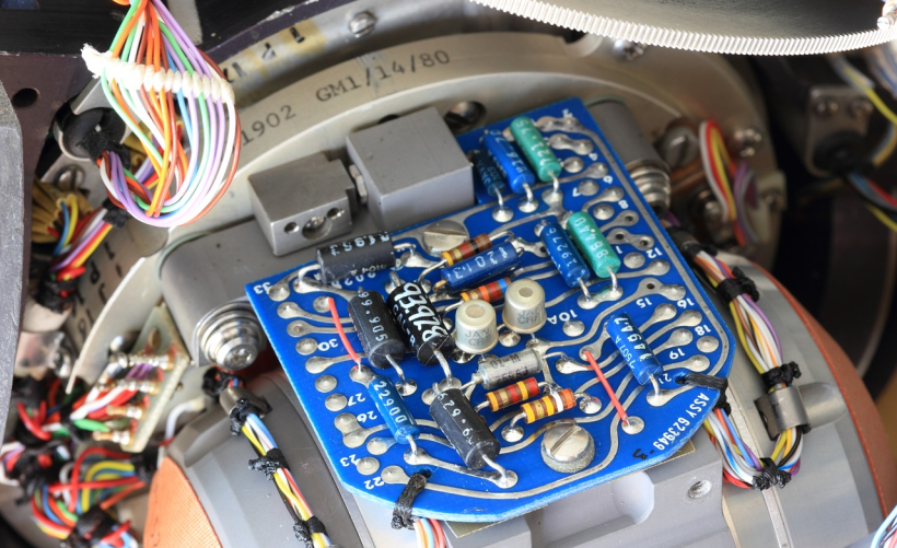 如何确定Windows 7系统中的主板型号？