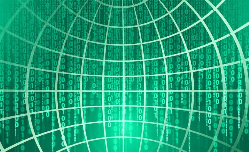 如何找到Windows 8系统中的启动名称设置选项？