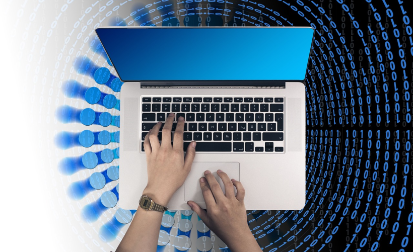 如何找到戴尔电脑上的Windows 10系统文件？