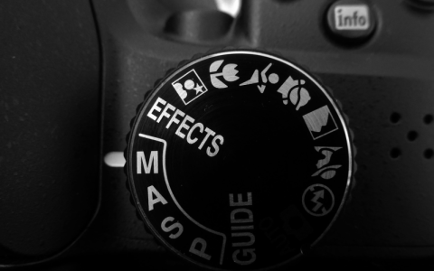 如何设置一键备份功能？