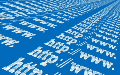 如何安全地下载用于U盘启动的Windows 10系统映像?