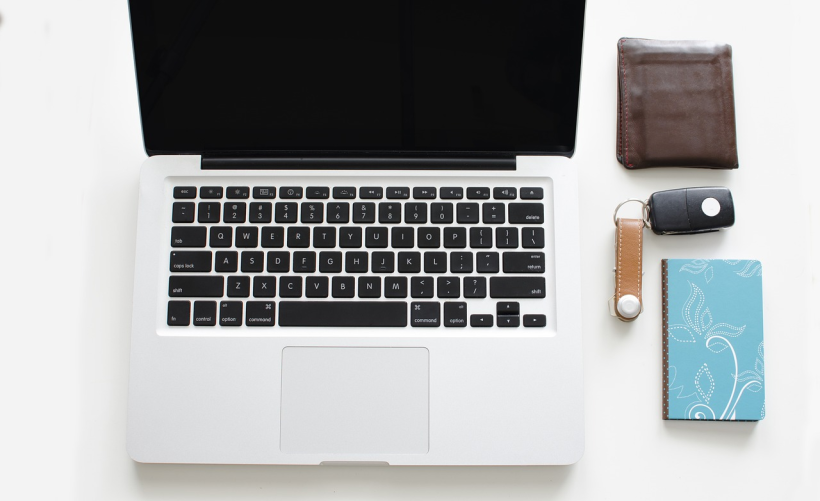 如何在电脑上查找USB启动选项？