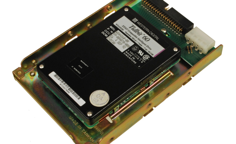 U盘芯片究竟隐藏在何处？