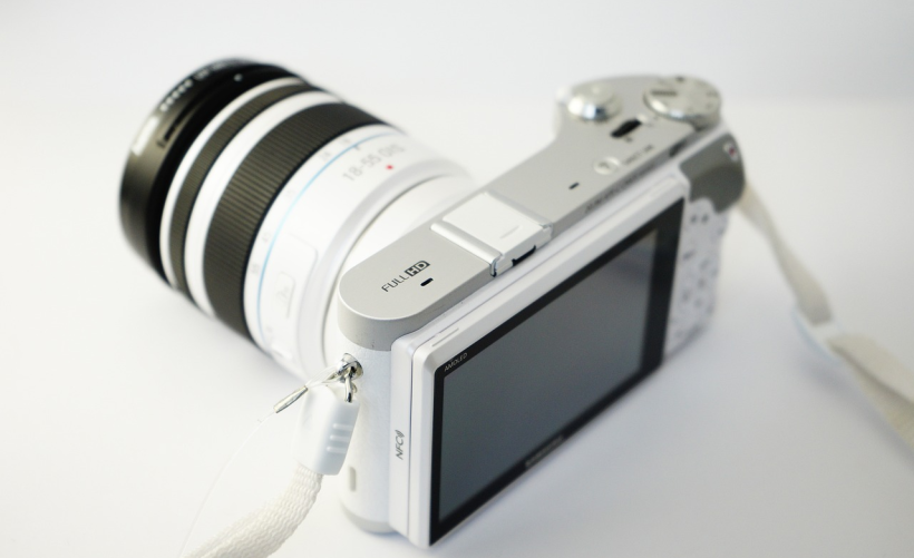 如何在BIOS中找到并配置USB设置？