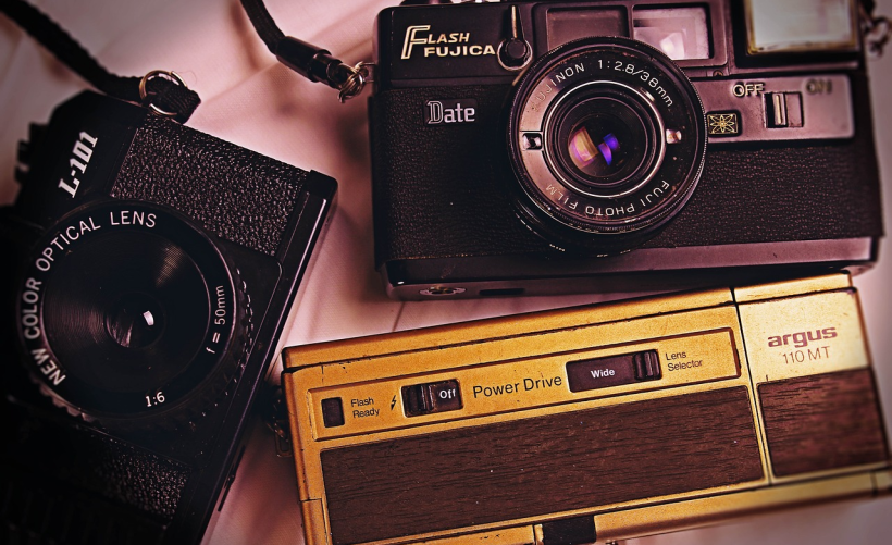 如何在BIOS中找到并配置USB设置？