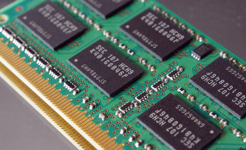 如何找到并打开计算机上的移动磁盘？