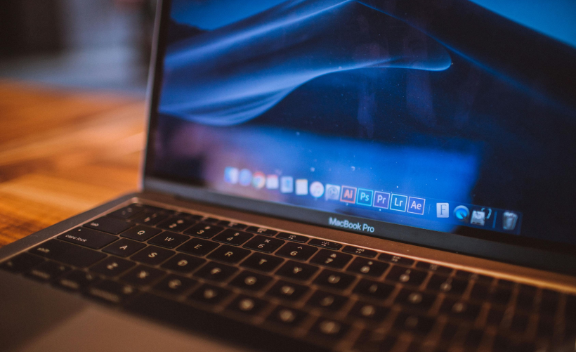 如何找到Windows 10中的Internet属性设置？