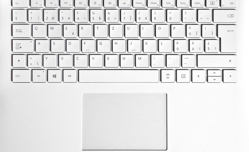 微软Laptop 2的复位键位置究竟在哪里？