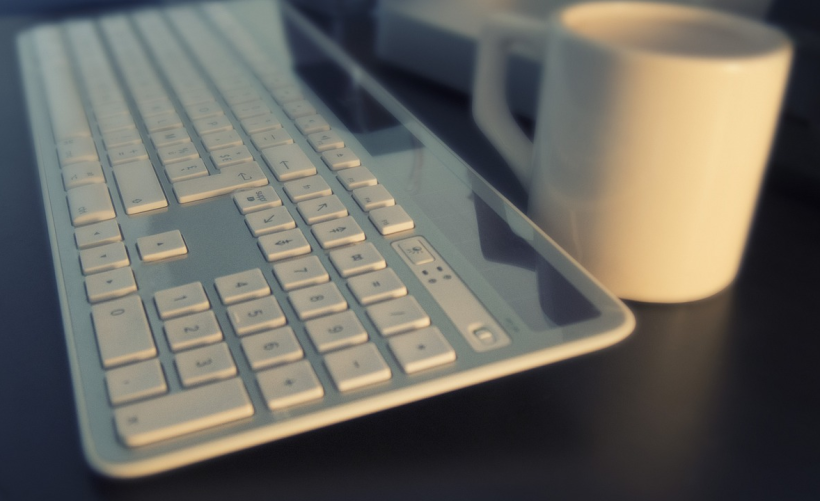 如何找到小新pro13笔记本上的Win键位置？