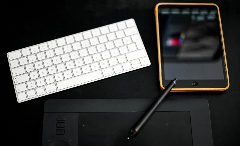 如何找到并设置笔记本电脑的BIOS电源选项？