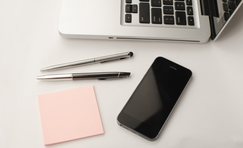 如何查找并设置电脑的开机密码？