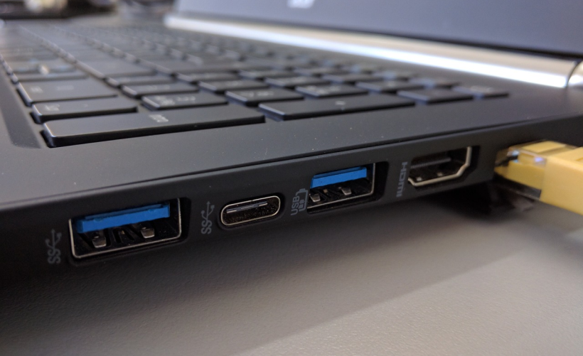 佳能9100cdn打印机出纸口滑轮故障原因是什么？