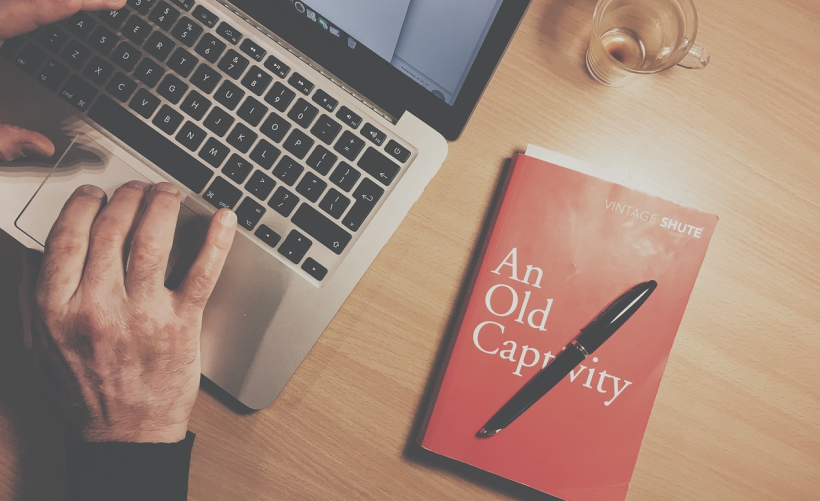 CDN在直播系统开发中扮演了哪些关键角色？