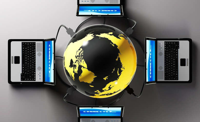 如何定位华为电脑中的U盘接口位置？