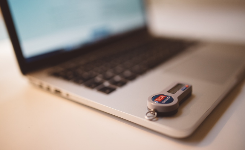 如何安全下载K3梅林插件？